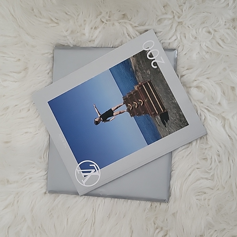 Louis Vuitton - The Book 200